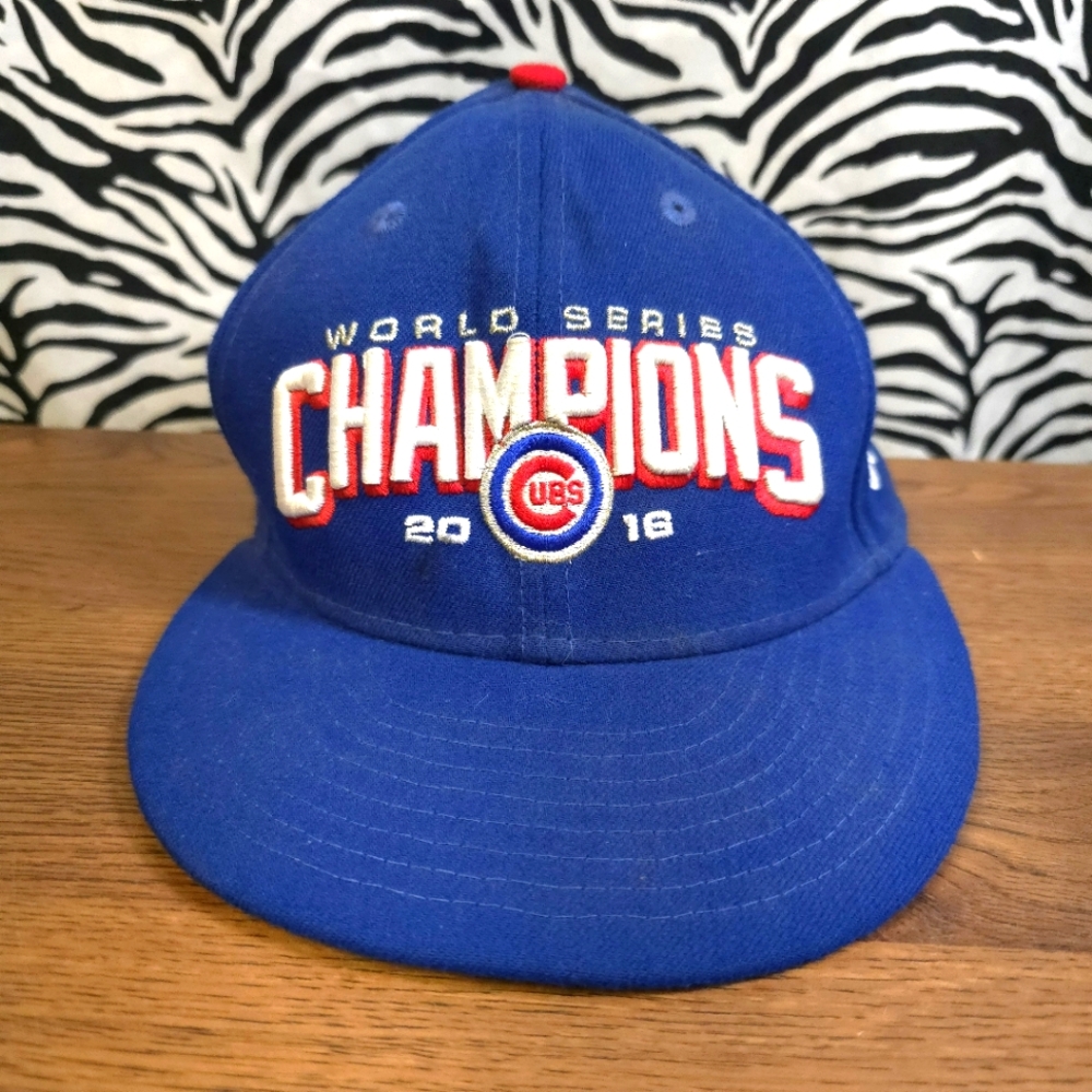0725 Thrifted Mens AdjSnapback New Era Chicago Cubs 2016 Champs Hat